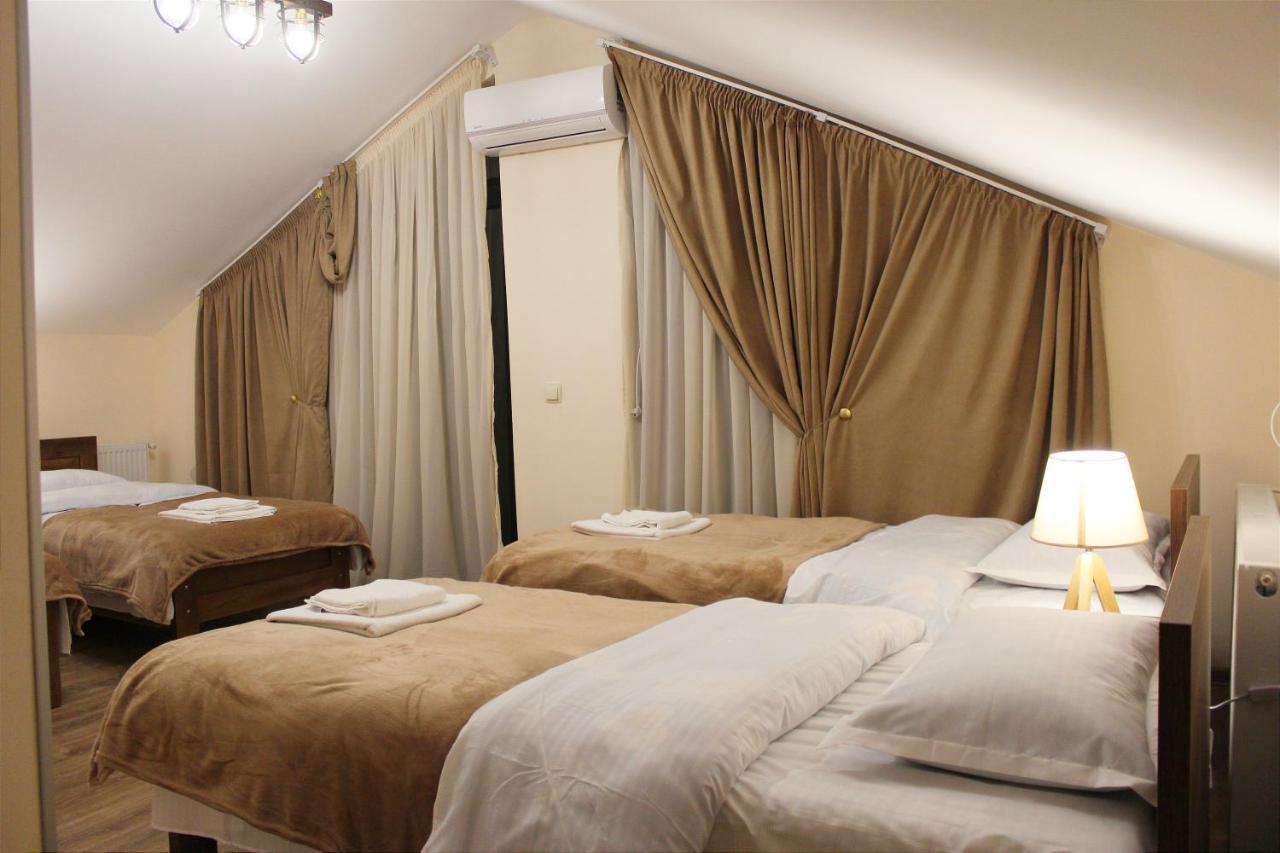 Nitsa Guest House Gori Exterior photo